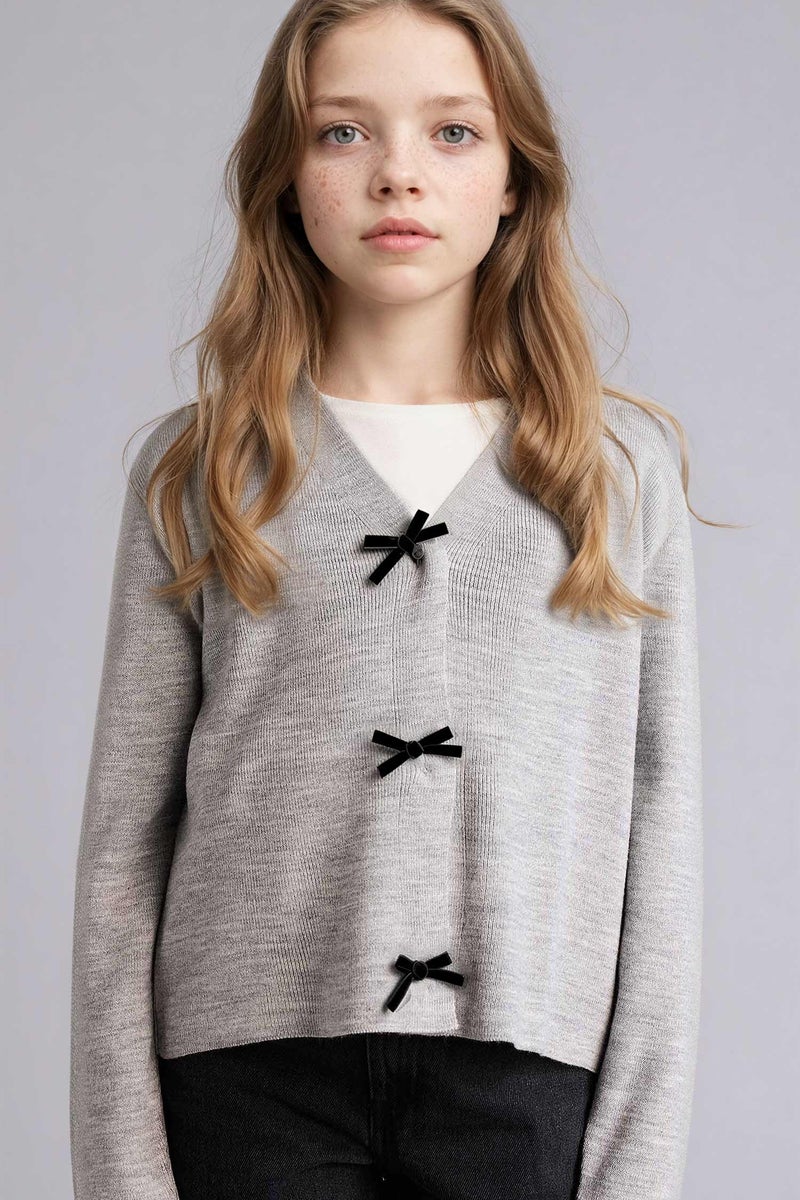 ديفاكتو كارديجان بناتي قصة عادية بياقة V - Image 1